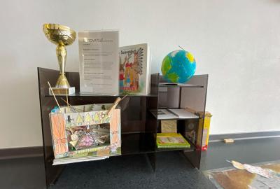 Cesta Českem, ročníkové téma 3.A a 3. B, turisté a cestovatelé českou krajinou vedla I. Hubáček a J. Hubová