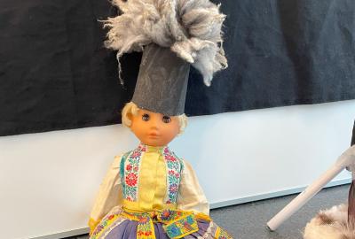 Kloboučník, plastika klobouku podle vlastní modelace, 5. A, vedla M. Neubertová