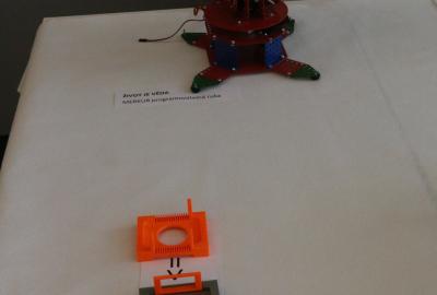 Čp, robotická dílna Život je věda, Merkur, programovatelná ruka