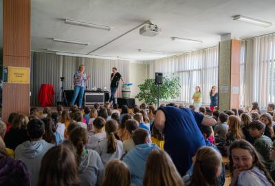 29. Vědecká show Vidět zvuk, slyšet světlo - Úžasné divadlo fyziky (ÚDIF)