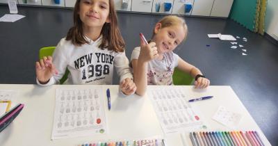 BrZY už se můžeme naZÝvat jaZYkovědci (3. B)