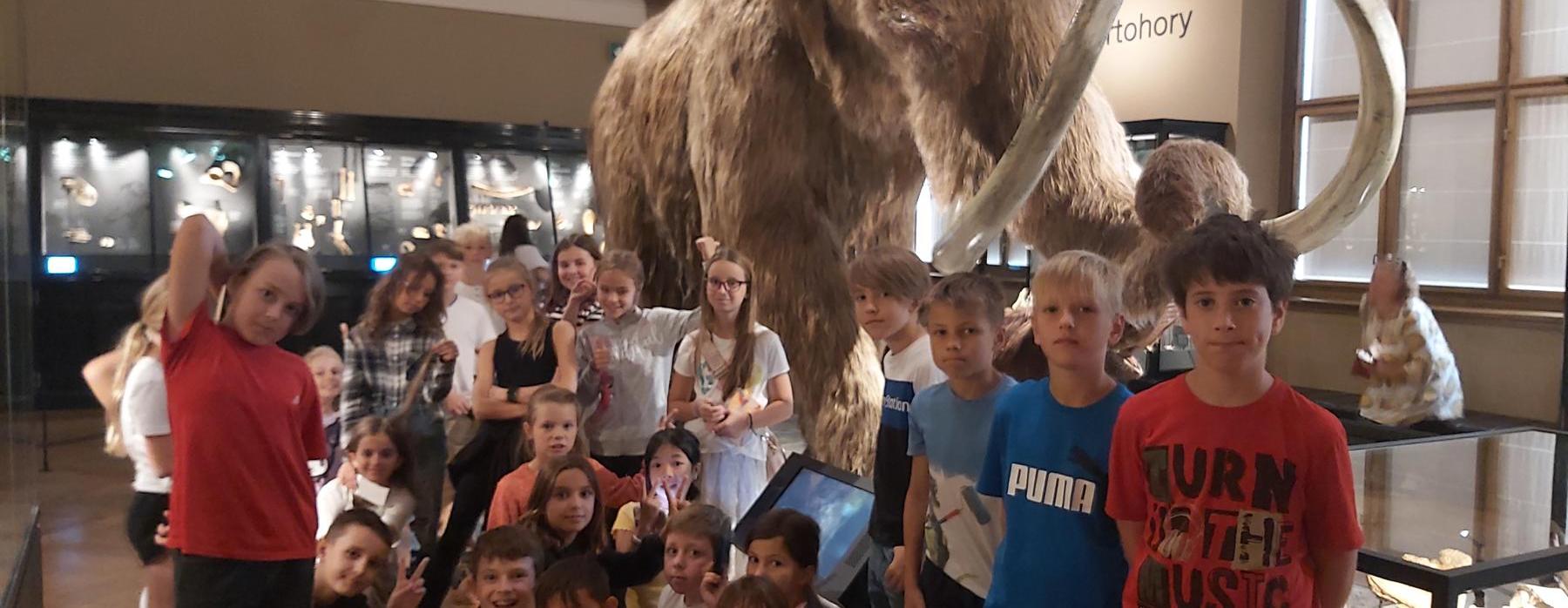 Pravěk, kam se podíváš (4. B)