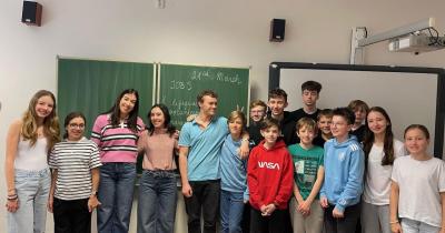 V pátek 21. 3. jsme v 7. B měli v hodině angličtiny milou návštěvu.